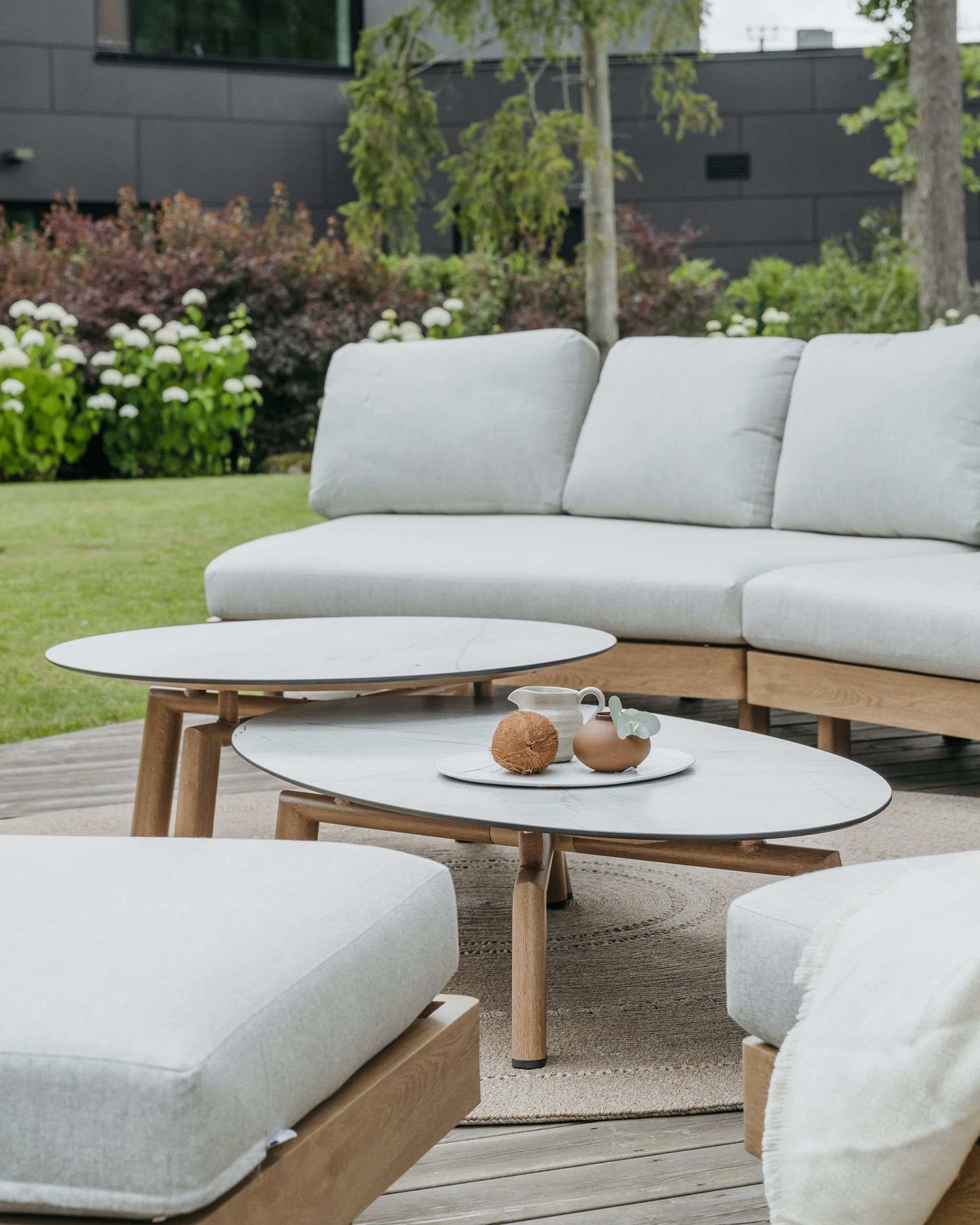 LOUNGE apaļš kafijas galdiņš