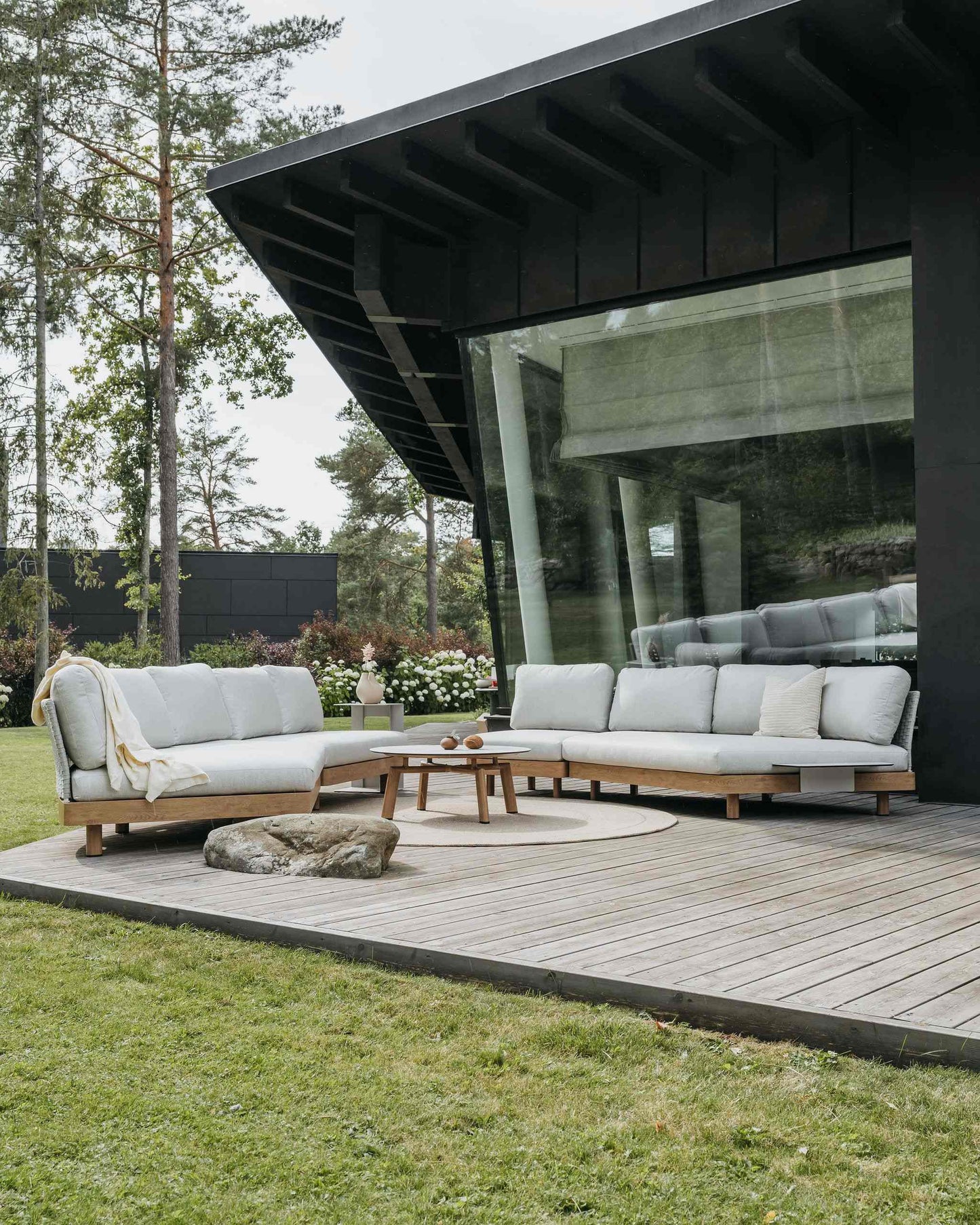 LOUNGE āra dīvāna pagarinājums