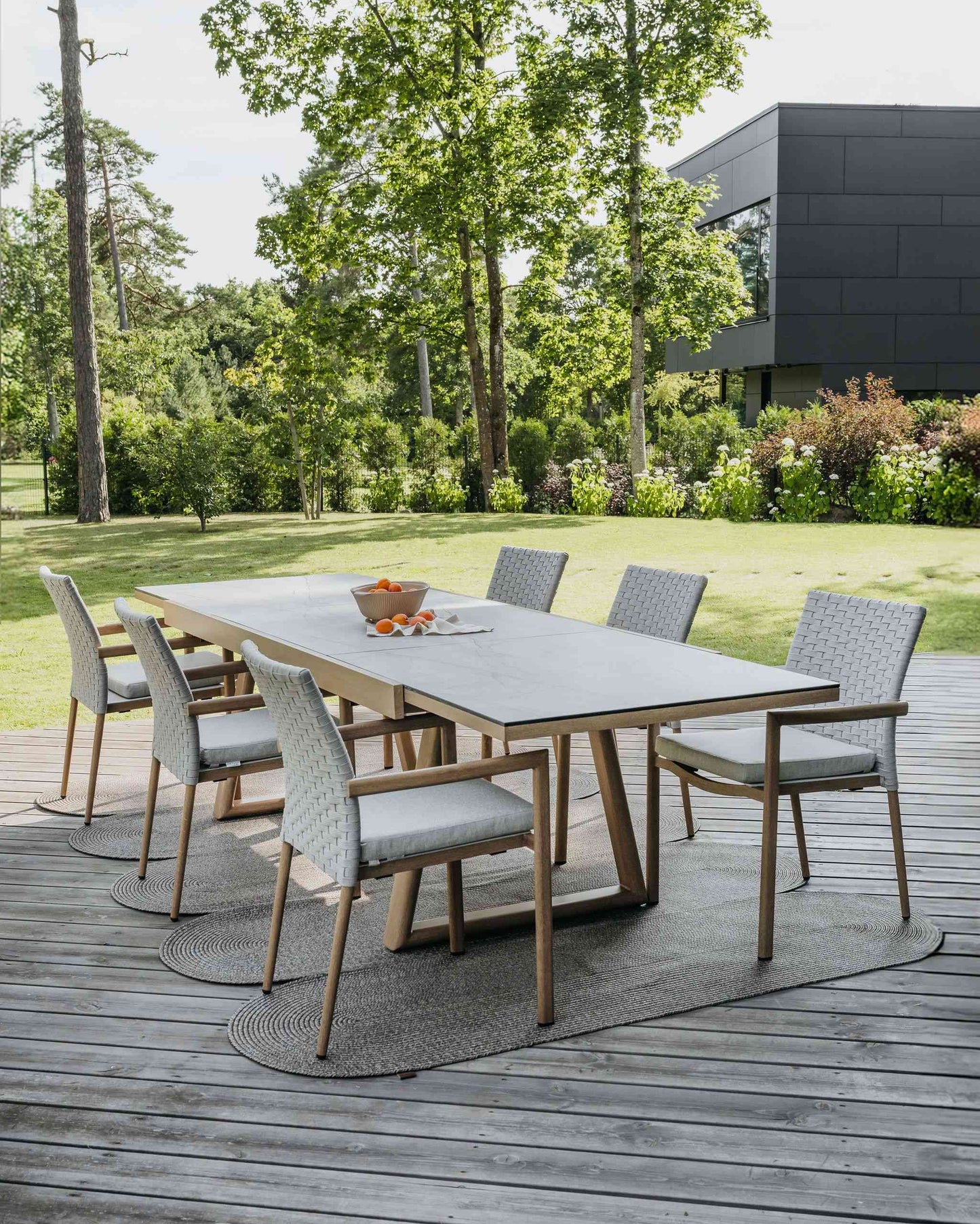 LOUNGE pagarināms galds
