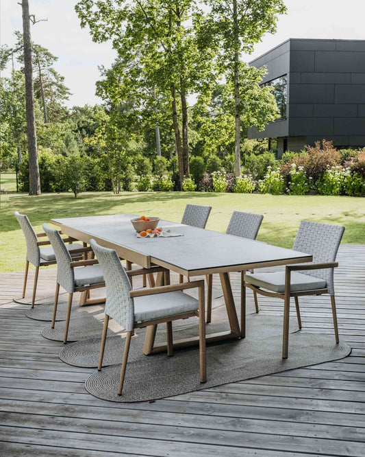 LOUNGE pagarināms galds