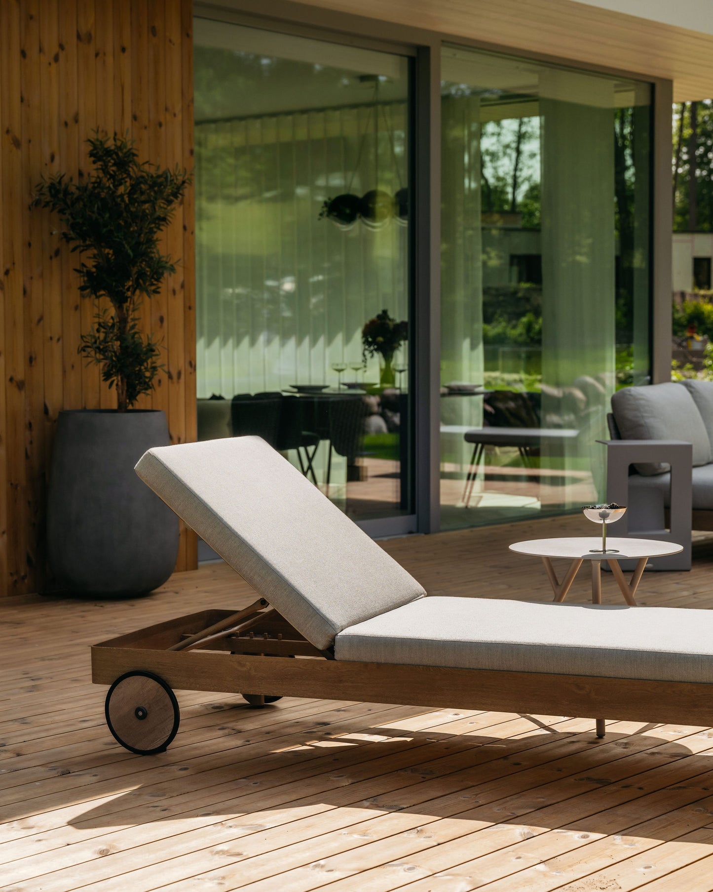 LOUNGE sauļošanās krēsls